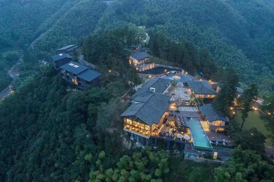 度假泳池
